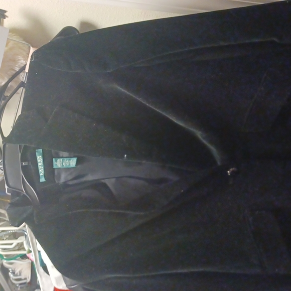 Jackets - Picture 4 of 7